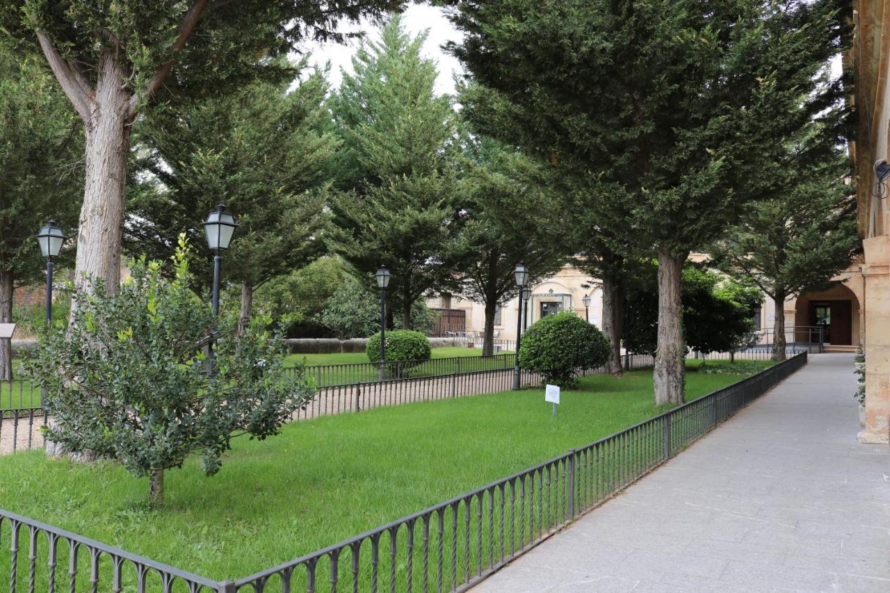 Hotel Monasterio De Tejeda Garaballa エクステリア 写真